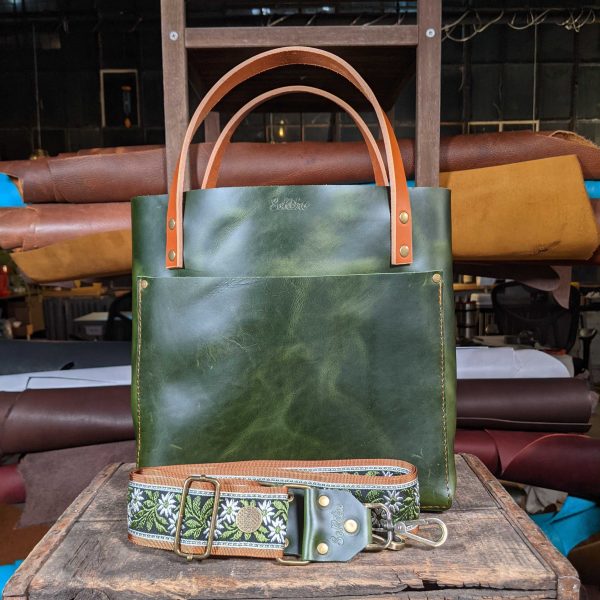 SoRetro FYG Leather Crossbody Tote - Emerald City with Olive Daisies on Copper