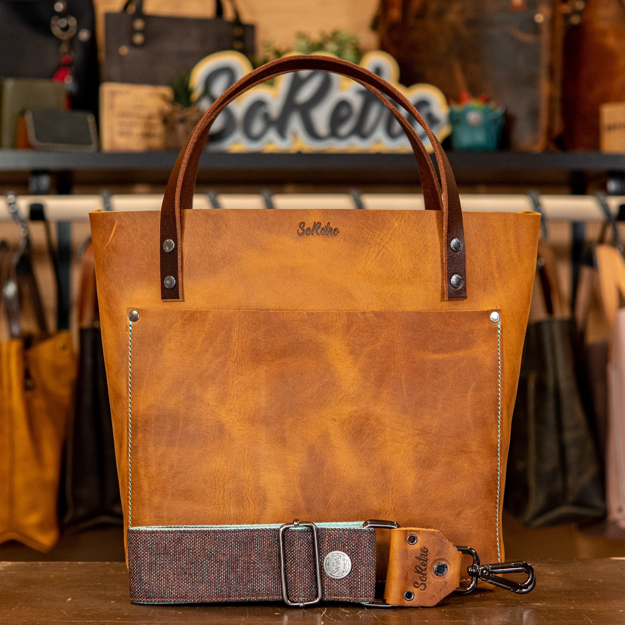 SoRetro Especial Perfect FYG Leather Crossbody Tote Sandia Peak with