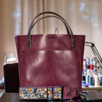 SoRetro Verdura Perfect FYG Leather Crossbody Tote – Mare Rosita with Exclusivo Grove Park Gardens Dusk on Mauve Cotton Webbing – Chromalusion Hardware