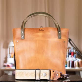 SoRetro Verdura Perfect FYG Leather Crossbody Tote – Mare Forte Naturale with L'unica on Dark Olive Cotton Webbing – Gunmetal Hardware