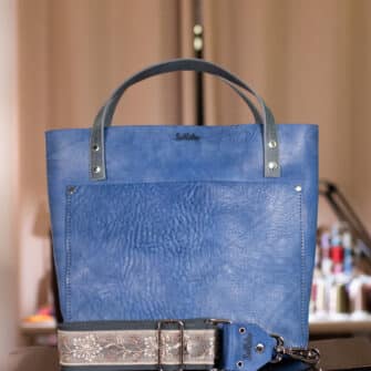 SoRetro Verdura Perfect FYG Leather Crossbody Tote – Baia Blu Di Nebbia Marina with Exclusivo Snow Crystals Silver on Dark Gray Cotton Webbing – Silver Hardware