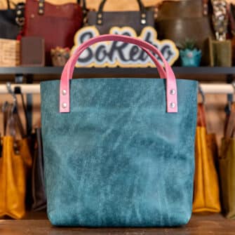 Alternative view of SoRetro Verdura Perfect FYG Leather Crossbody Tote – Formaggio Blu Cremoso with Exclusivo Versailles Garden Salmon on Gray Cotton Webbing – Silver Hardware