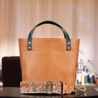 SoRetro Especial Reservo Mini+ FYG Leather Crossbody Tote – Paria Desert with Limited Pike Bay Paisley Morning on Sand Cotton Webbing – Bronze Hardware